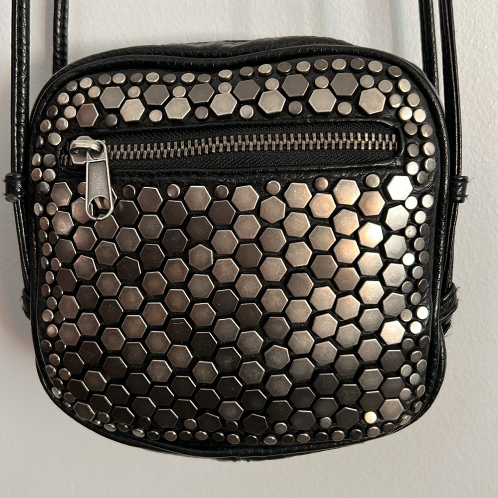 Deena & Ozzy Crossbody - Picture 2 of 6